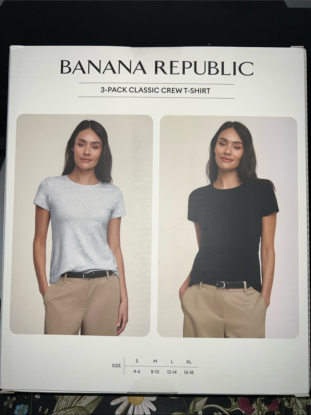 BNWT Banana Republic Women's Semi-fitted Crew Neck T-Shirt (3-Pack) - Picture 3 of 5